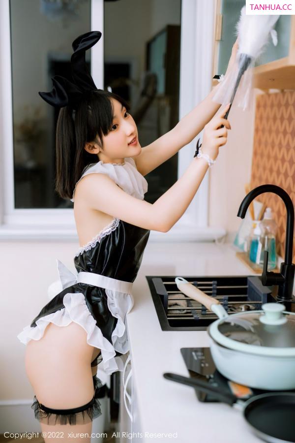甜筒晓彤  [XiuRen]高清写真图 2022.01.29 No.4533 小可爱o.o第3张图片
